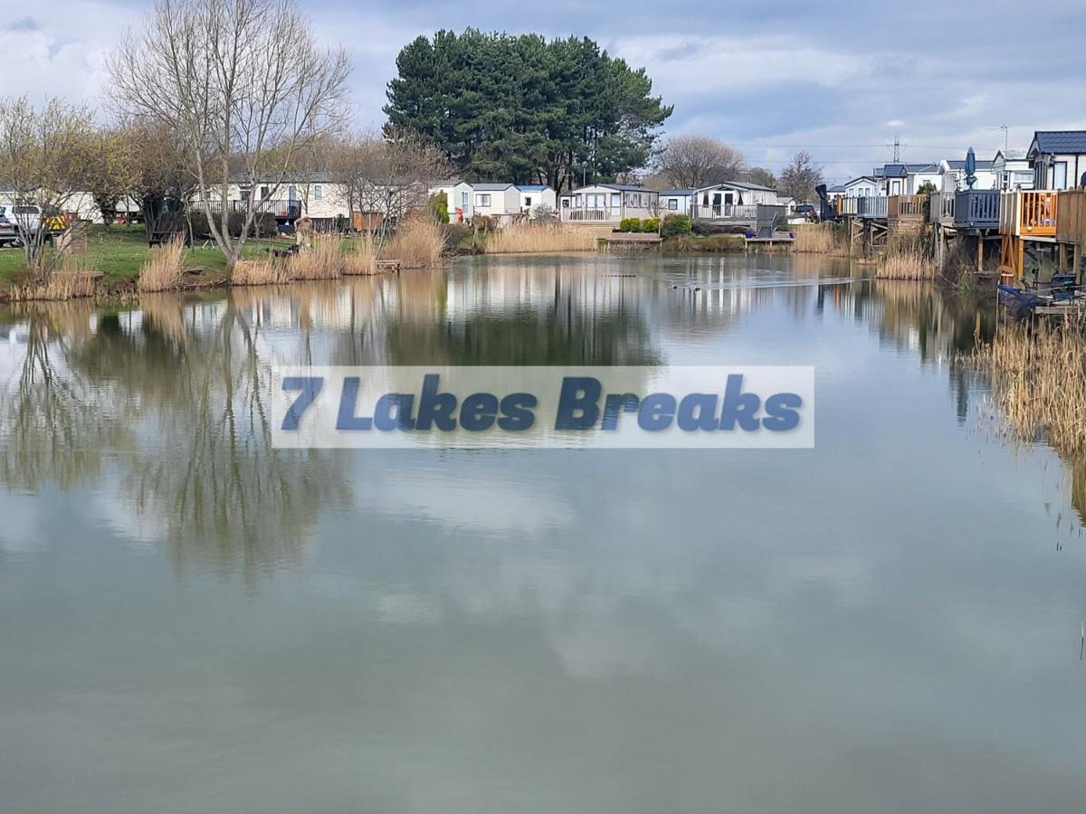 7 Lakes Breaks At 7 Lakes Country Park Crowle  المظهر الخارجي الصورة