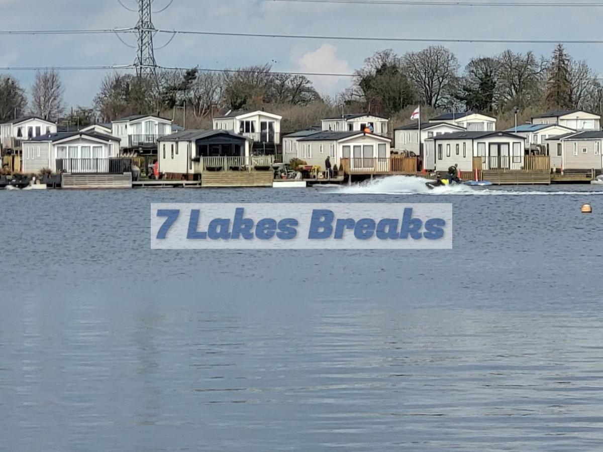 7 Lakes Breaks At 7 Lakes Country Park Crowle  المظهر الخارجي الصورة